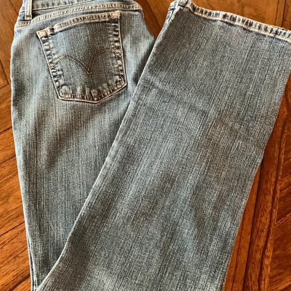 Levi’s Relaxed Bootcut 550 Jeans - Picture 6 of 6